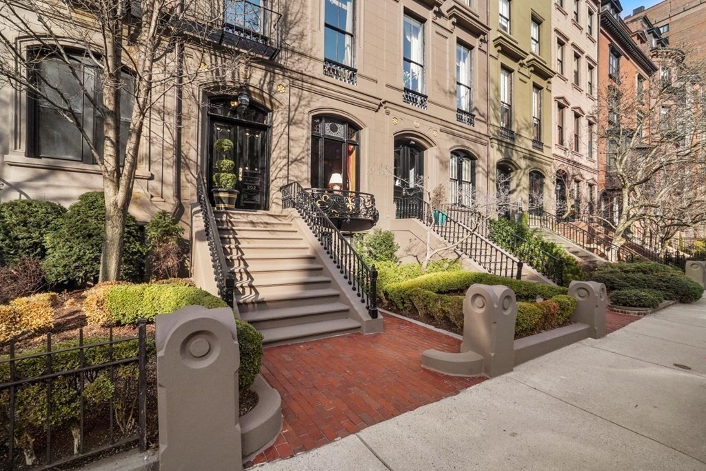 202 Beacon Street, Unit 3 Boston, MA 02116 - Photo 36 of 41