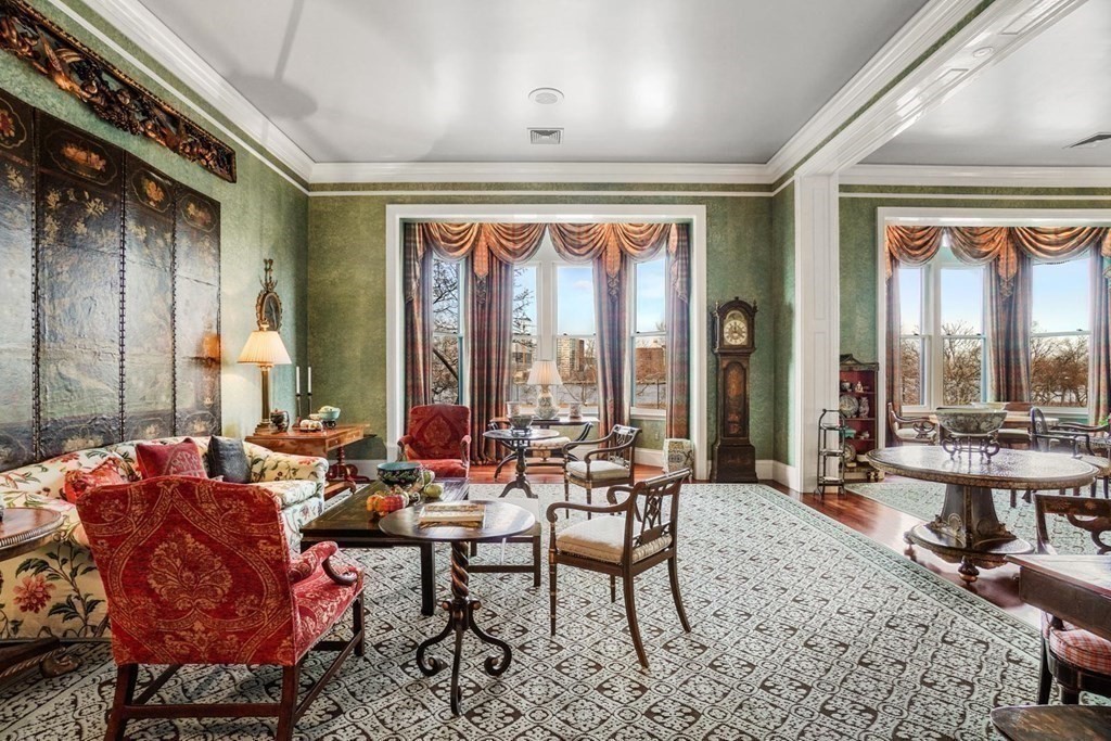 202 Beacon Street, Unit 3 Boston, MA 02116 - Photo 4 of 41