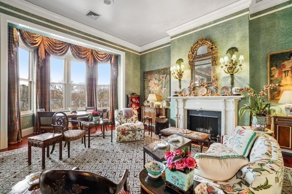 202 Beacon Street, Unit 3 Boston, MA 02116 - Photo 5 of 41