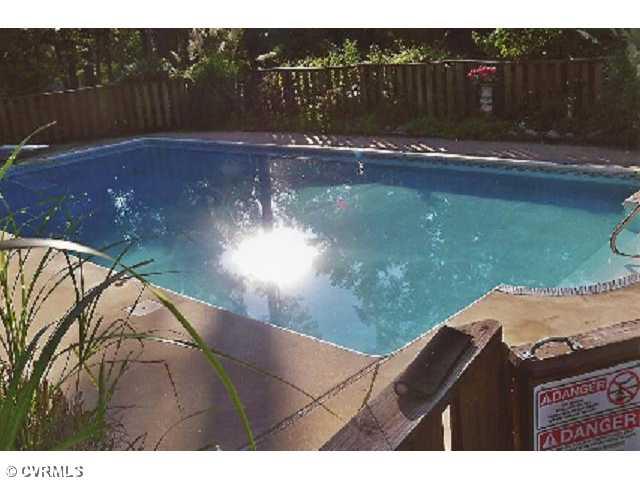 9118 Westone Road Mechanicsville, VA 23116 - Photo 11 of 12 Pool