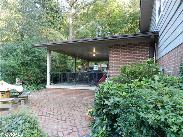 9118 Westone Road Mechanicsville, VA 23116 - Photo 8 of 12 Patio/Deck