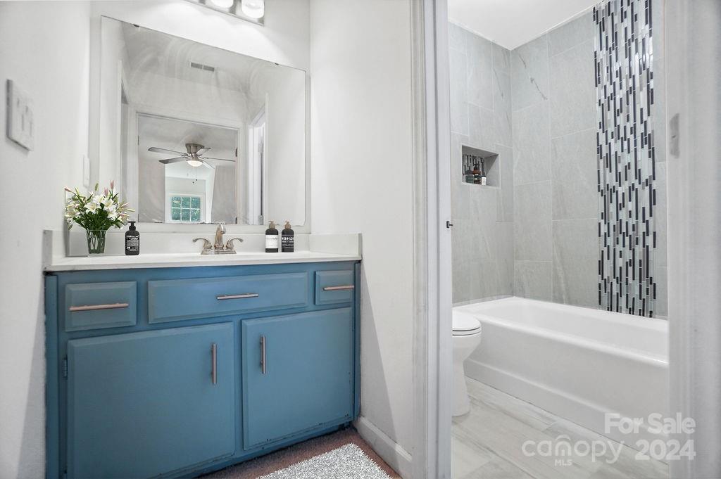8218 Castlekeep Road Charlotte, NC 28226 - Photo 8 of 48 Gallery Image 8