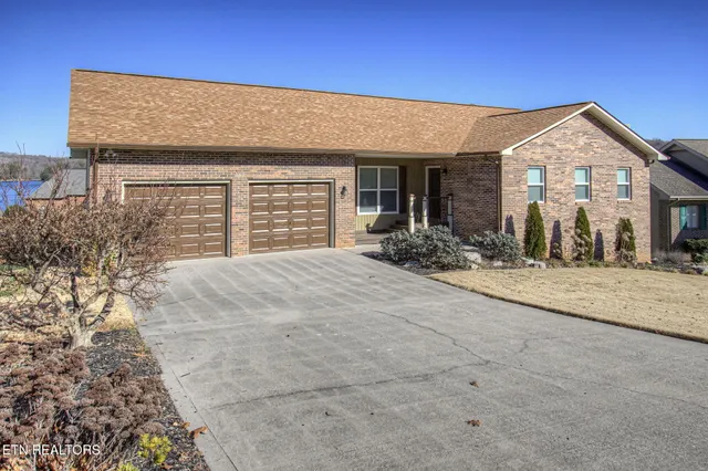 $697,000 | 309 Chuniloti Circle, Loudon, TN 37774