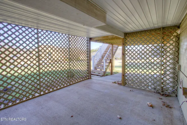 $697,000 | 309 Chuniloti Circle, Loudon, TN 37774