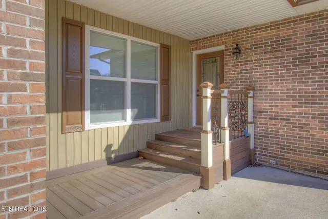 $697,000 | 309 Chuniloti Circle, Loudon, TN 37774