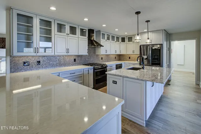 $697,000 | 309 Chuniloti Circle, Loudon, TN 37774