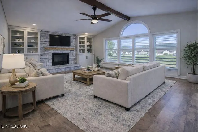 $697,000 | 309 Chuniloti Circle, Loudon, TN 37774