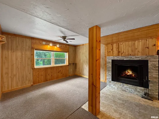 $349,900 | 18196-18200 River Road, Danvers, IL 61732