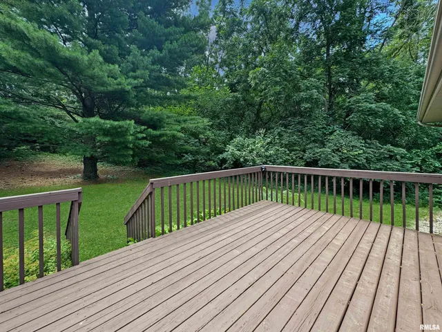 $349,900 | 18196-18200 River Road, Danvers, IL 61732