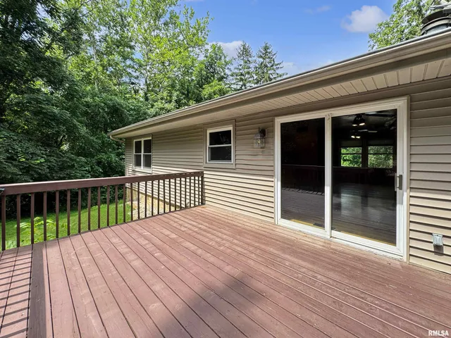 $349,900 | 18196-18200 River Road, Danvers, IL 61732