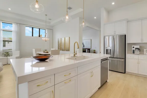 $1,050,000 | 7030 Southeast Haven Lane, Stuart, FL 34997