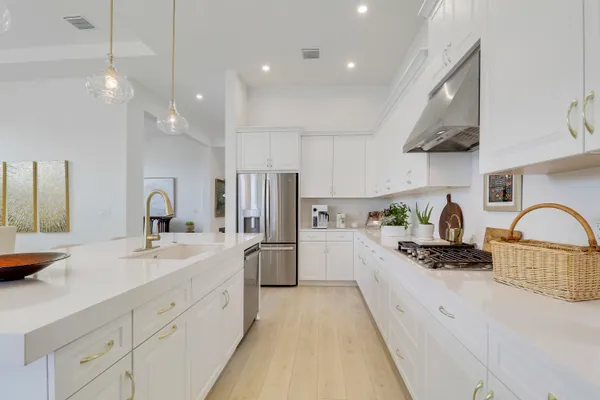 $1,050,000 | 7030 Southeast Haven Lane, Stuart, FL 34997