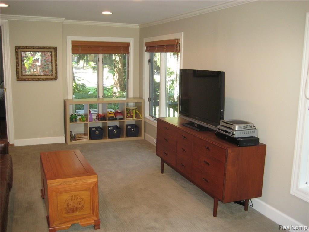 1238 Audubon Road Grosse Pointe, MI 48230 - Photo 9 of 15 IMG_0072.JPG