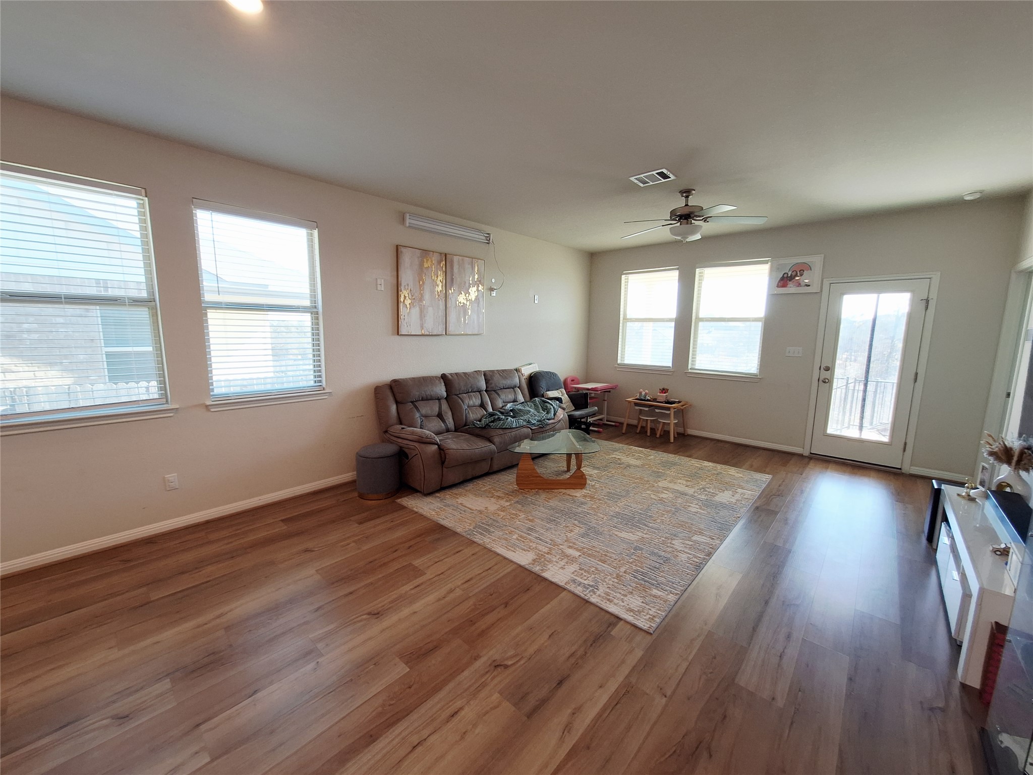 417 Dipprey Lane Georgetown, TX 78628 - Photo 5 of 25