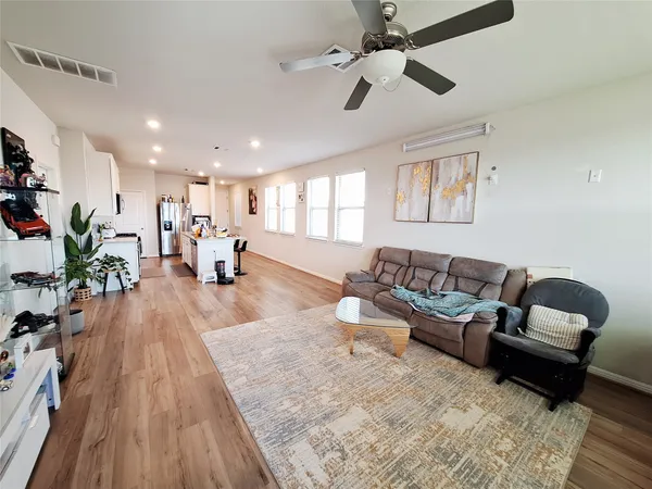$1,975 | 417 Dipprey Lane, Georgetown, TX 78628
