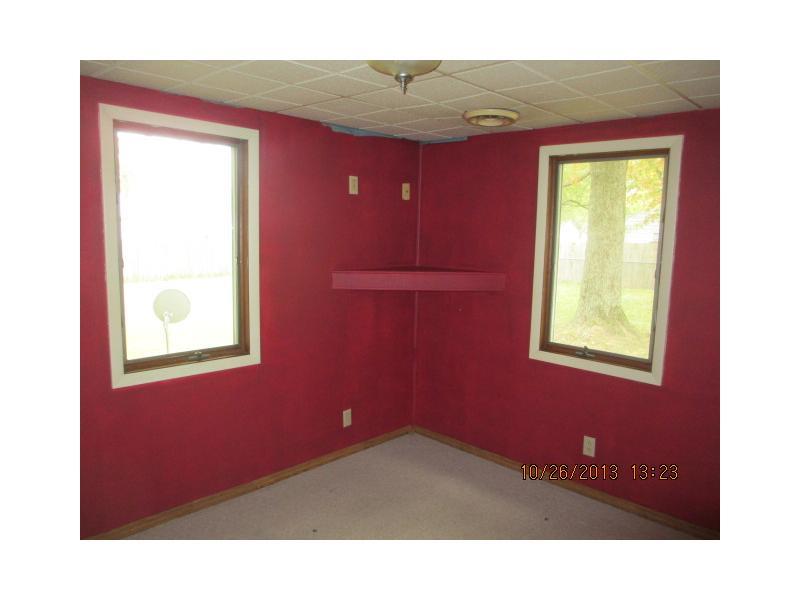 2305 North Rector Avenue Muncie, IN 47303 - Photo 10 of 11 Gallery Image 10
