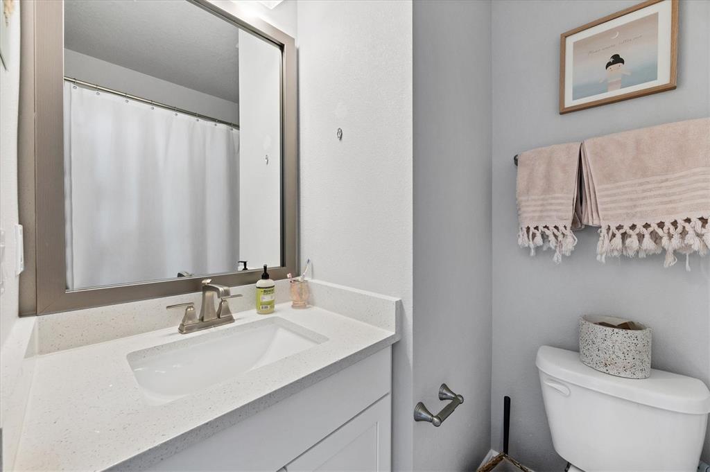 2353 Lindstrom Street Sarasota, FL 34237 - Photo 22 of 44