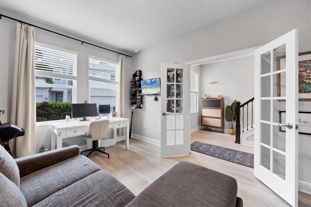 2353 Lindstrom Street Sarasota, FL 34237 - Photo 24 of 44