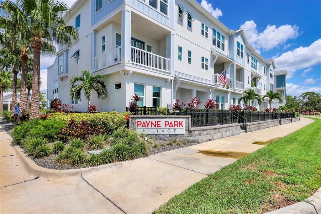 2353 Lindstrom Street Sarasota, FL 34237 - Photo 30 of 44