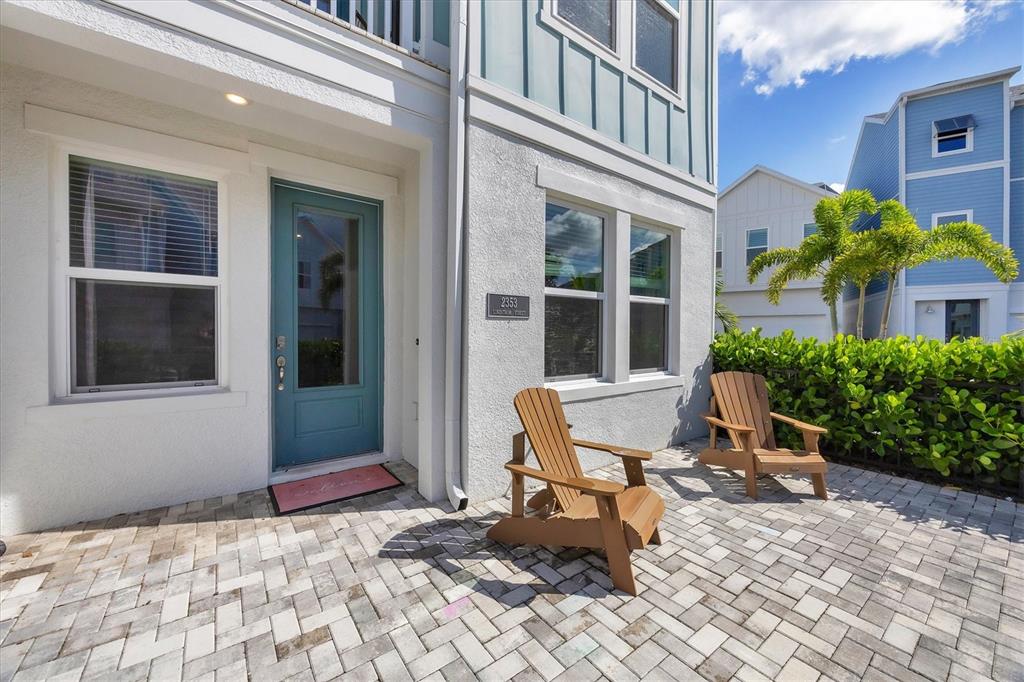 2353 Lindstrom Street Sarasota, FL 34237 - Photo 3 of 44