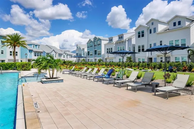 $3,600 | 2353 Lindstrom Street, Sarasota, FL 34237