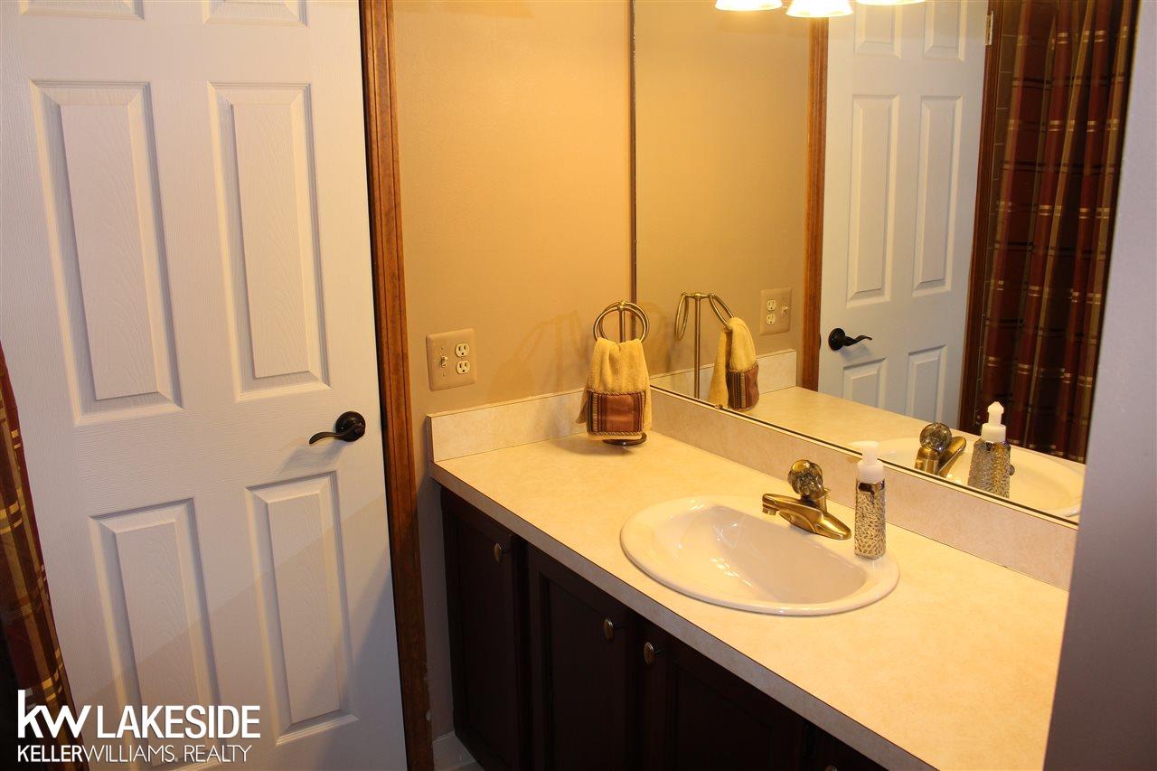 1388 Hathaway Rising Rochester Hills, MI 48306 - Photo 18 of 25