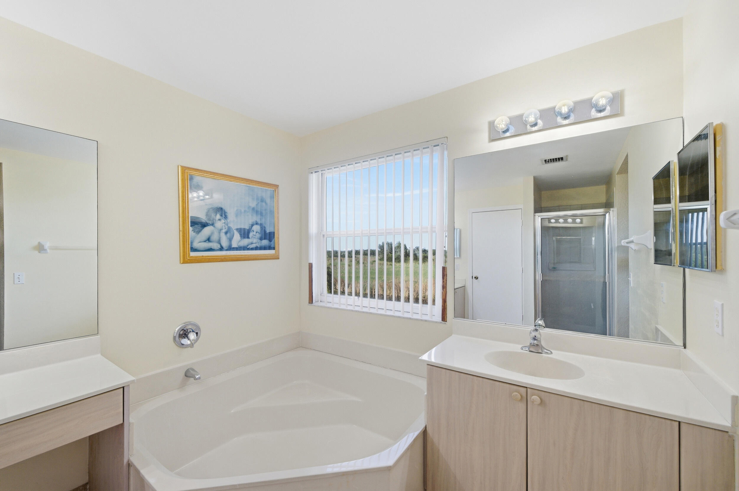 2111 Southwest 148th Avenue Miramar, FL 33027 - Photo 24 of 53 41_056__d4s9401