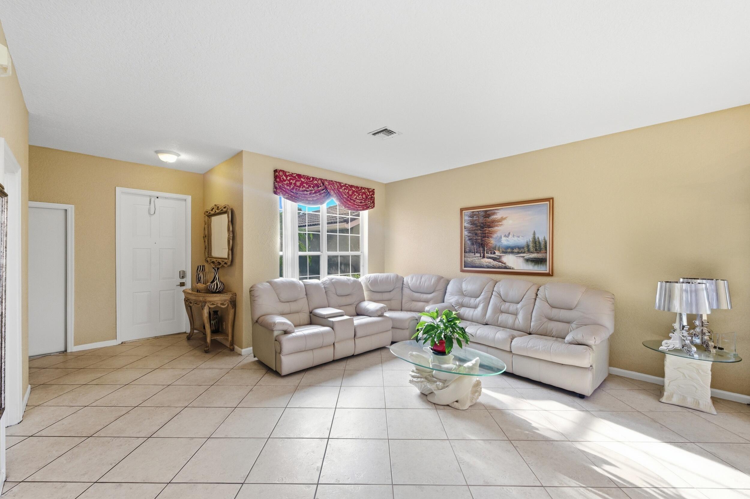2111 Southwest 148th Avenue Miramar, FL 33027 - Photo 9 of 53 10_025__d4s9446