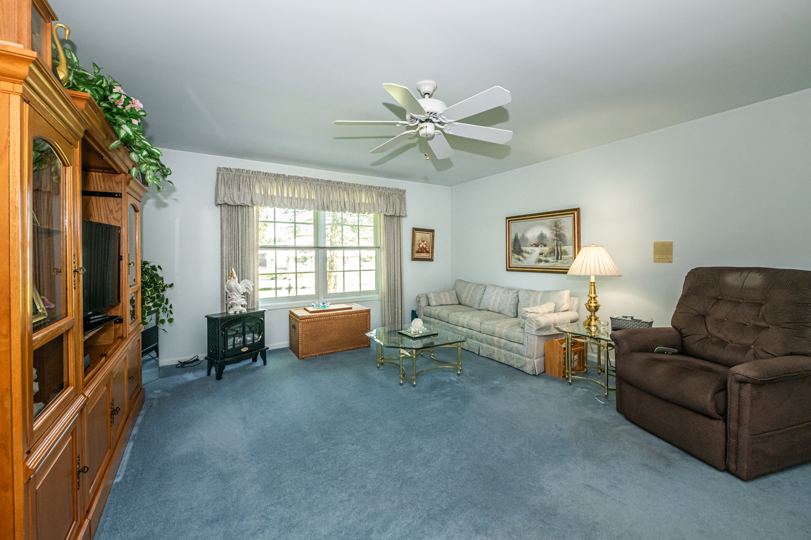 27490 West Wilmot Road Antioch, IL 60002 - Photo 31 of 50 a living room with furniture and a window