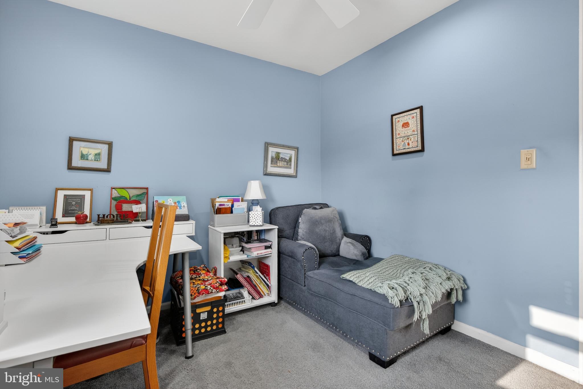 146 South Oak Street Lititz, PA 17543 - Photo 29 of 55 a living room with furniture