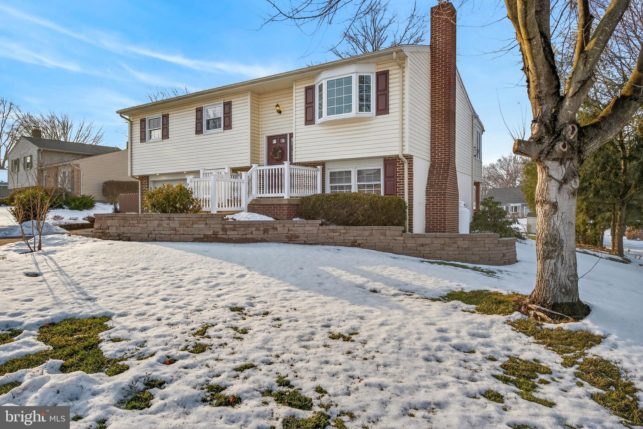 146 South Oak Street Lititz, PA 17543 - Photo 3 of 55