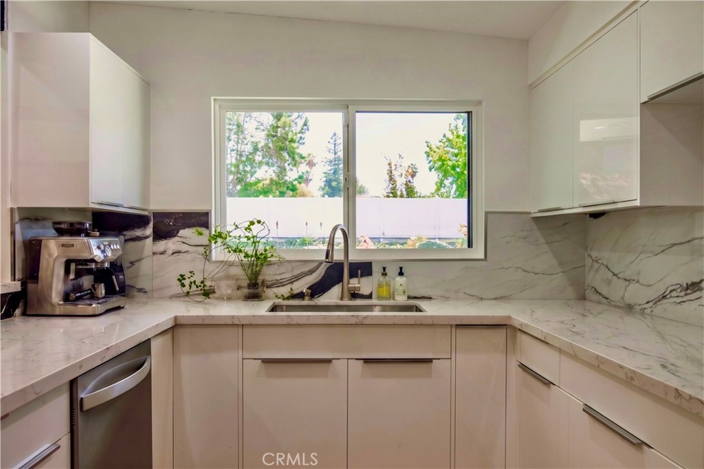 18334 Hiawatha Street Porter Ranch, CA 91326 - Photo 11 of 42