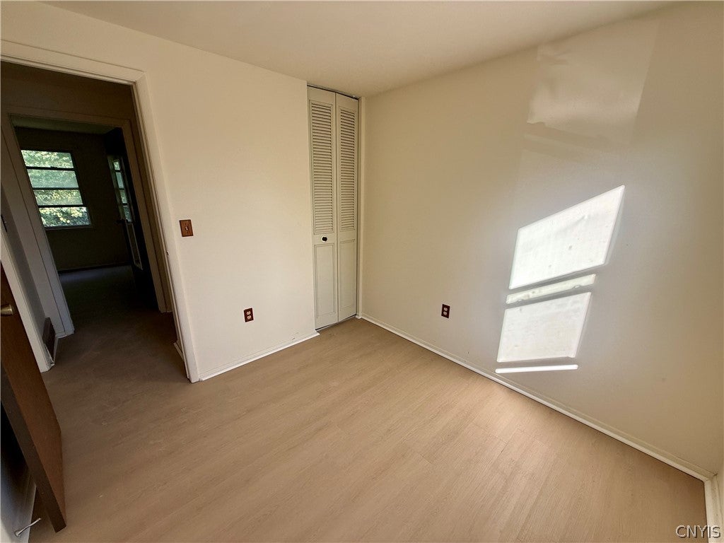 4999 Windgate Road Liverpool, NY 13088 - Photo 17 of 23 Gallery Image 17