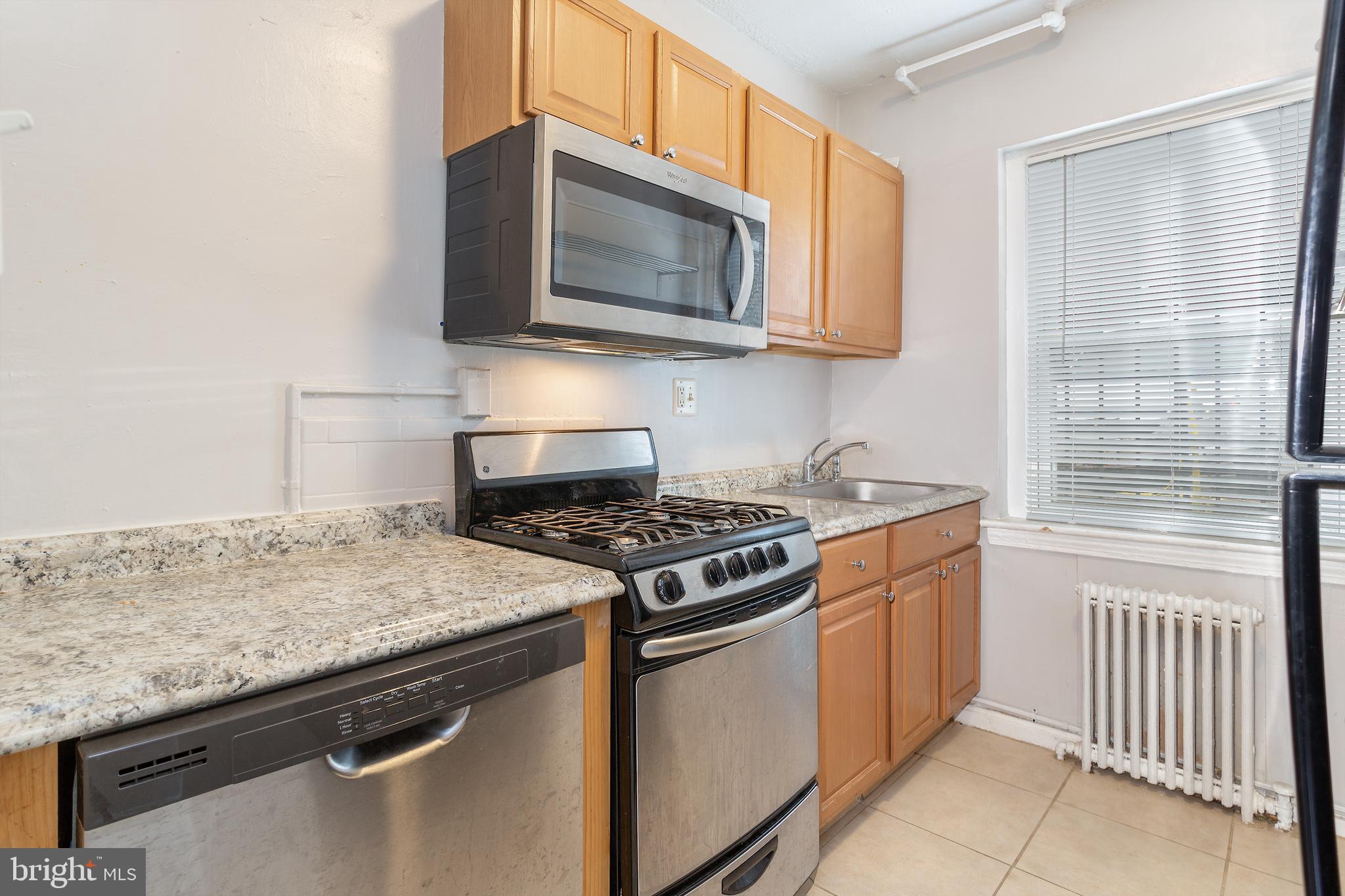2415 Ontario Road Northwest, Unit 102 Washington, DC 20009 - Photo 4 of 27 Kitchen