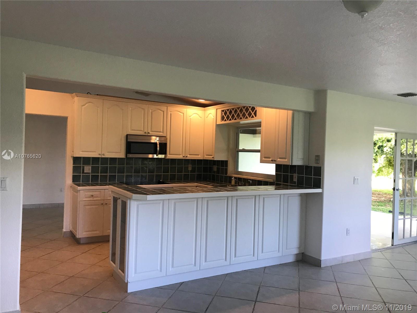 22171 Southwest 274th Street Homestead, FL 33031 - Photo 6 of 10