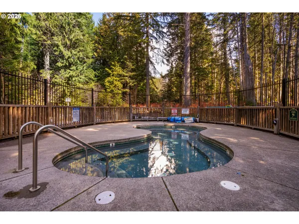 $750,000 | 87858 East Creek Ridge Road, Government Camp, OR 97028