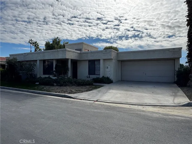 front view of house with a yard