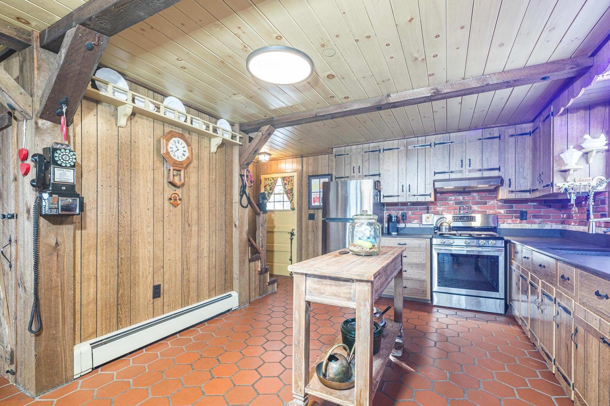 10 South Shore Road New Durham, NH 03855 - Photo 7 of 40