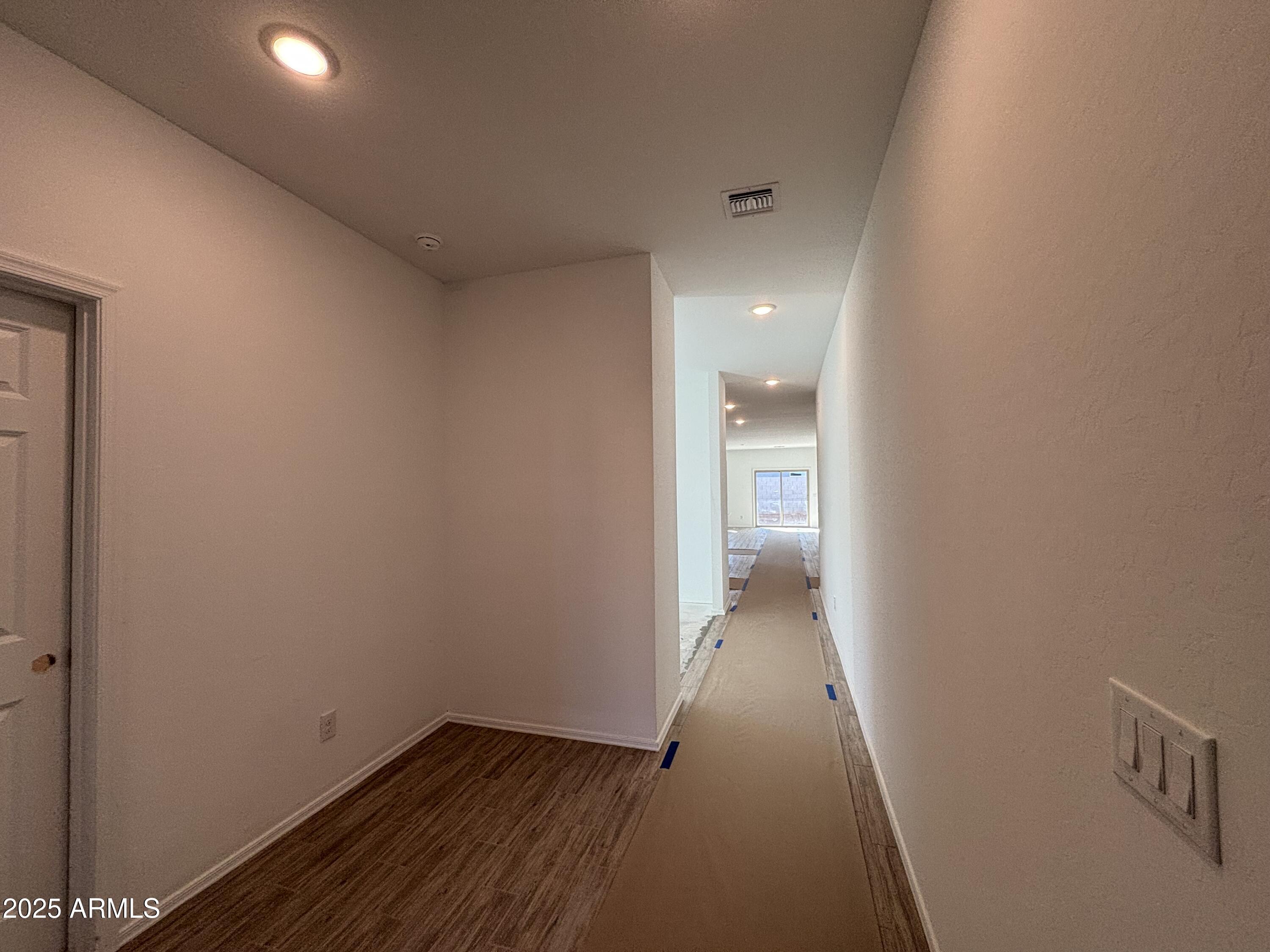 47761 West Moeller Road Maricopa, AZ 85139 - Photo 3 of 29 02 Foyer