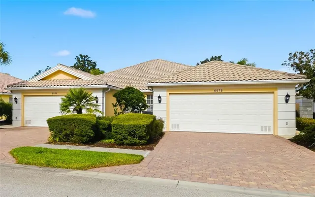 $450,000 | 5575 Modena Place, Sarasota, FL 34238