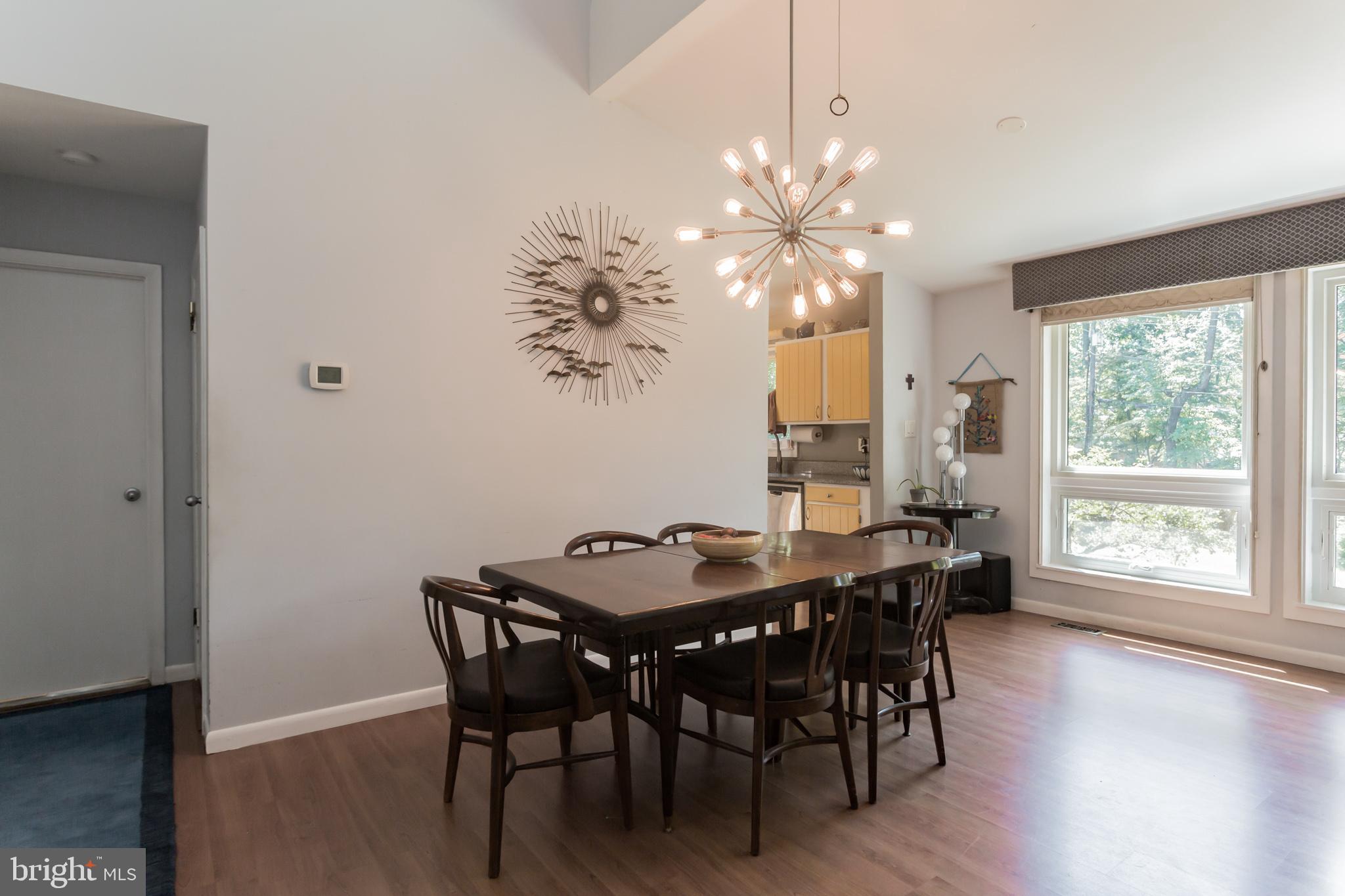 245 Beachwood Road Pasadena, MD 21122 - Photo 9 of 28 Gallery Image 9