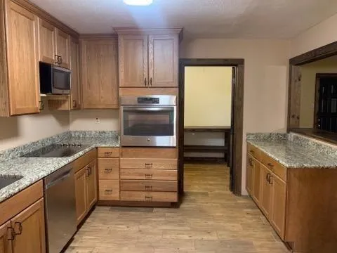 $1,975 | 23144 Highway 40, Loranger, LA 70446