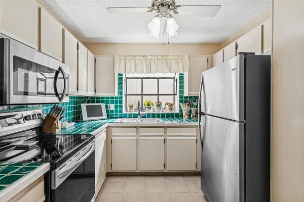 $377,000 | 3023 Northwest 48th Avenue, Unit 3023, Coconut Creek, FL 33063
