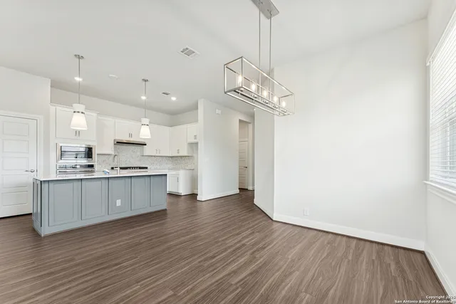 $349,990 | 8219 Wellstone, Schertz, TX 78154