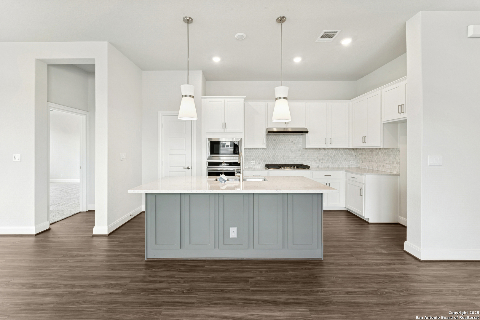 8219 Wellstone Schertz, TX 78154 - Photo 5 of 42