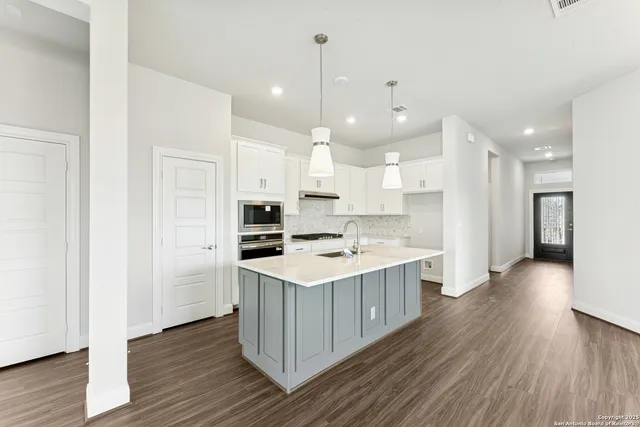 $349,990 | 8219 Wellstone, Schertz, TX 78154