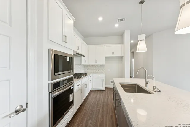 $349,990 | 8219 Wellstone, Schertz, TX 78154