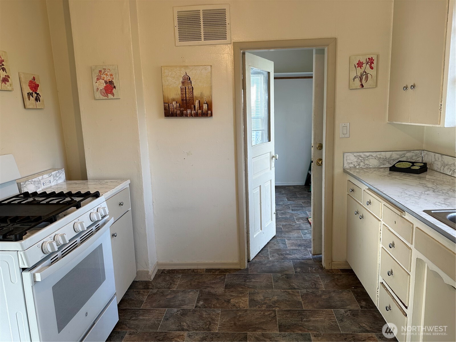 1205 East Maple Street Bellingham, WA 98225 - Photo 12 of 22