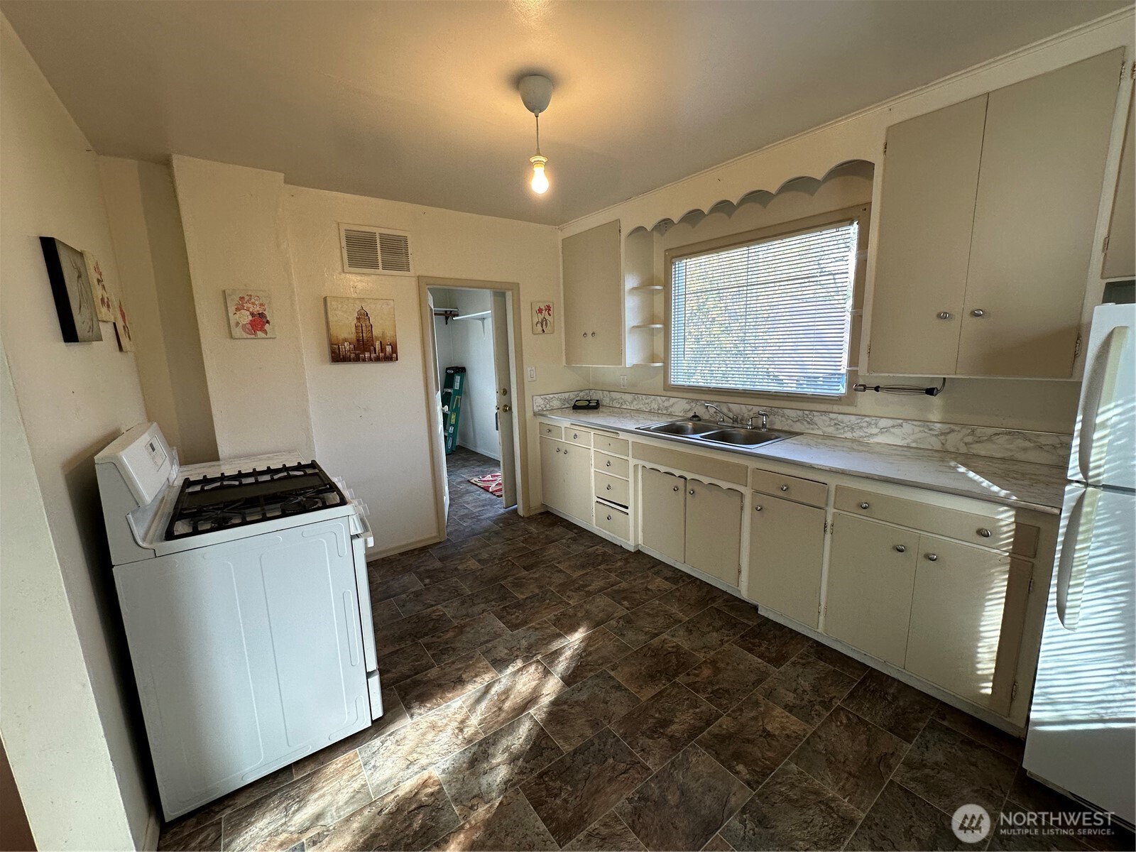 1205 East Maple Street Bellingham, WA 98225 - Photo 13 of 22