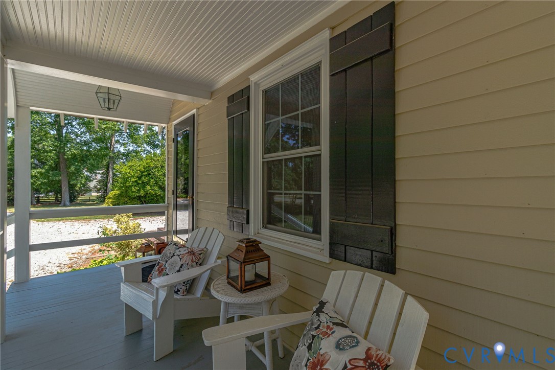 3022 Skipjack Road Kinsale, VA 22488 - Photo 4 of 57 Front Porch
